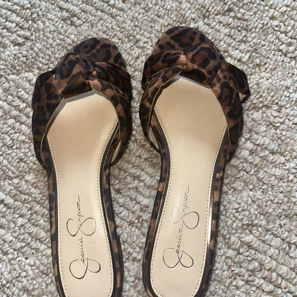 Womens Jessica Simpson Slide Knot Cheetah Sandal size 8.5 - Picture 4 of 5